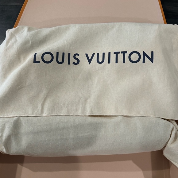 Authentic Louis Vuitton Graceful MM Bag - Picture 2 of 7